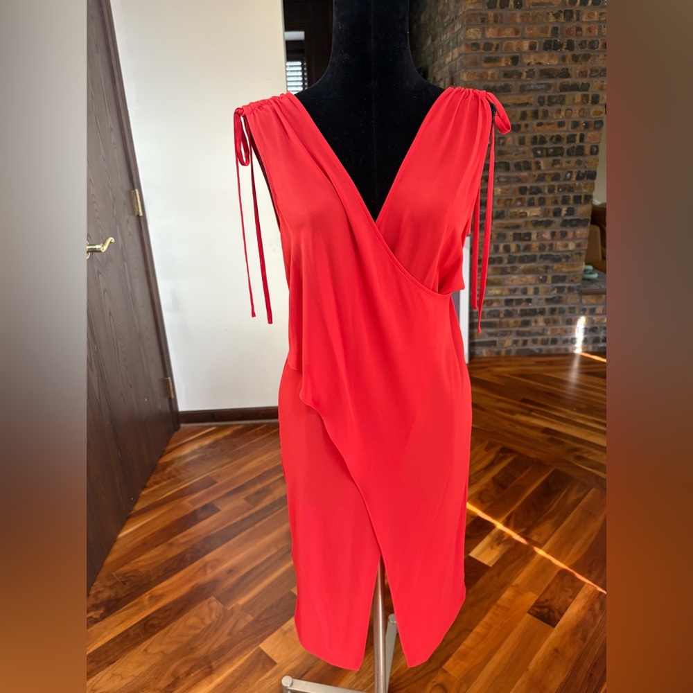 BCBGMAXAZRIA 
Sleeveless Drape Top Rococco Red, NEW